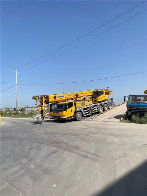 龙港市吊车作业时，可能会产生哪些额外收费项目？