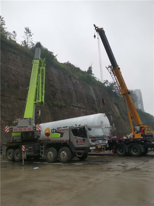 龙港市“不怕风雨冻”—— 吊车的 “恶劣环境适应” 技术